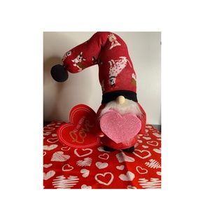 All you need is love gnome